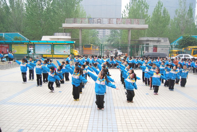 洛陽東方外國語學校小學部廣播操比賽