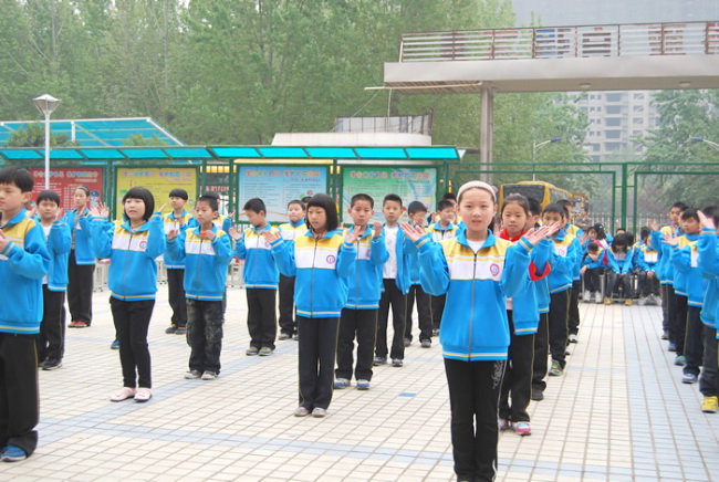 洛陽東方外國語學校小學部廣播操比賽