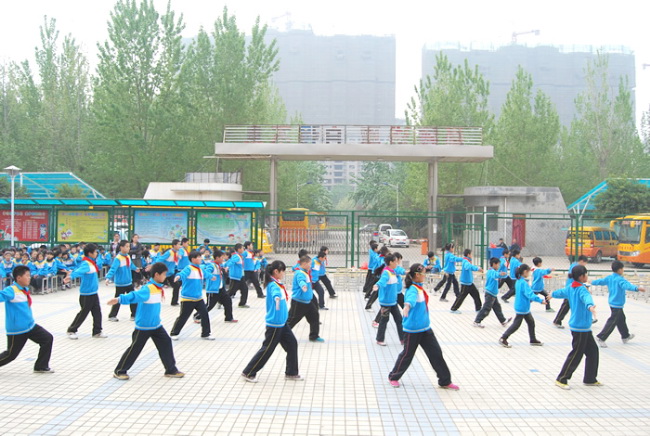 洛陽東方外國語學(xué)校小學(xué)部廣播操比賽