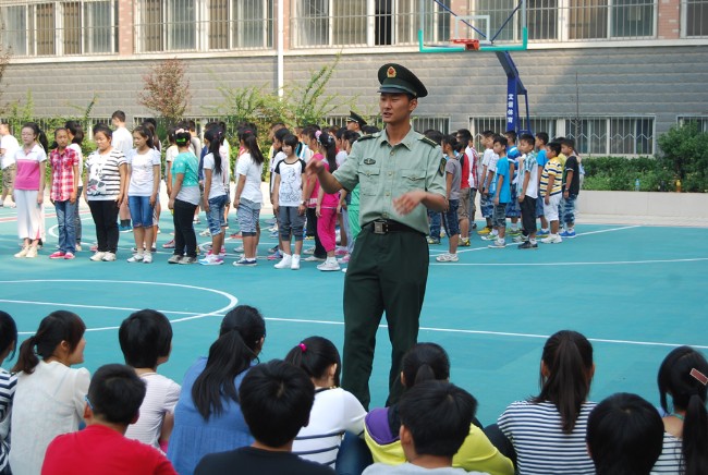 洛陽東外2012初中部新生軍訓