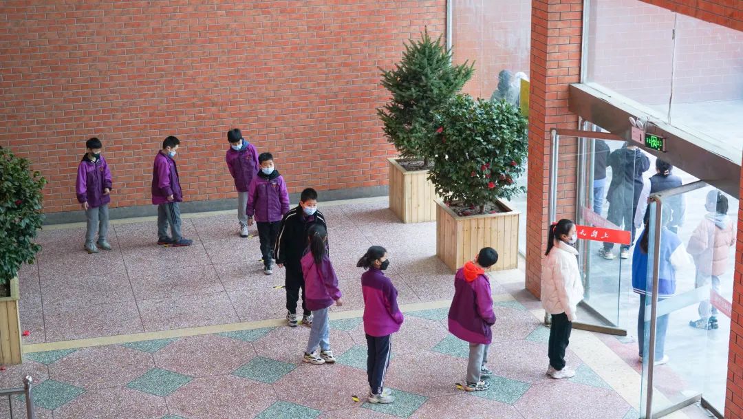 繁花似錦綻校園，核檢護(hù)航保平安