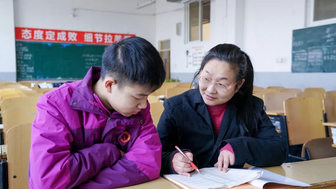 制度為綱，讓人必須做；文化鑄魂，讓人主動做